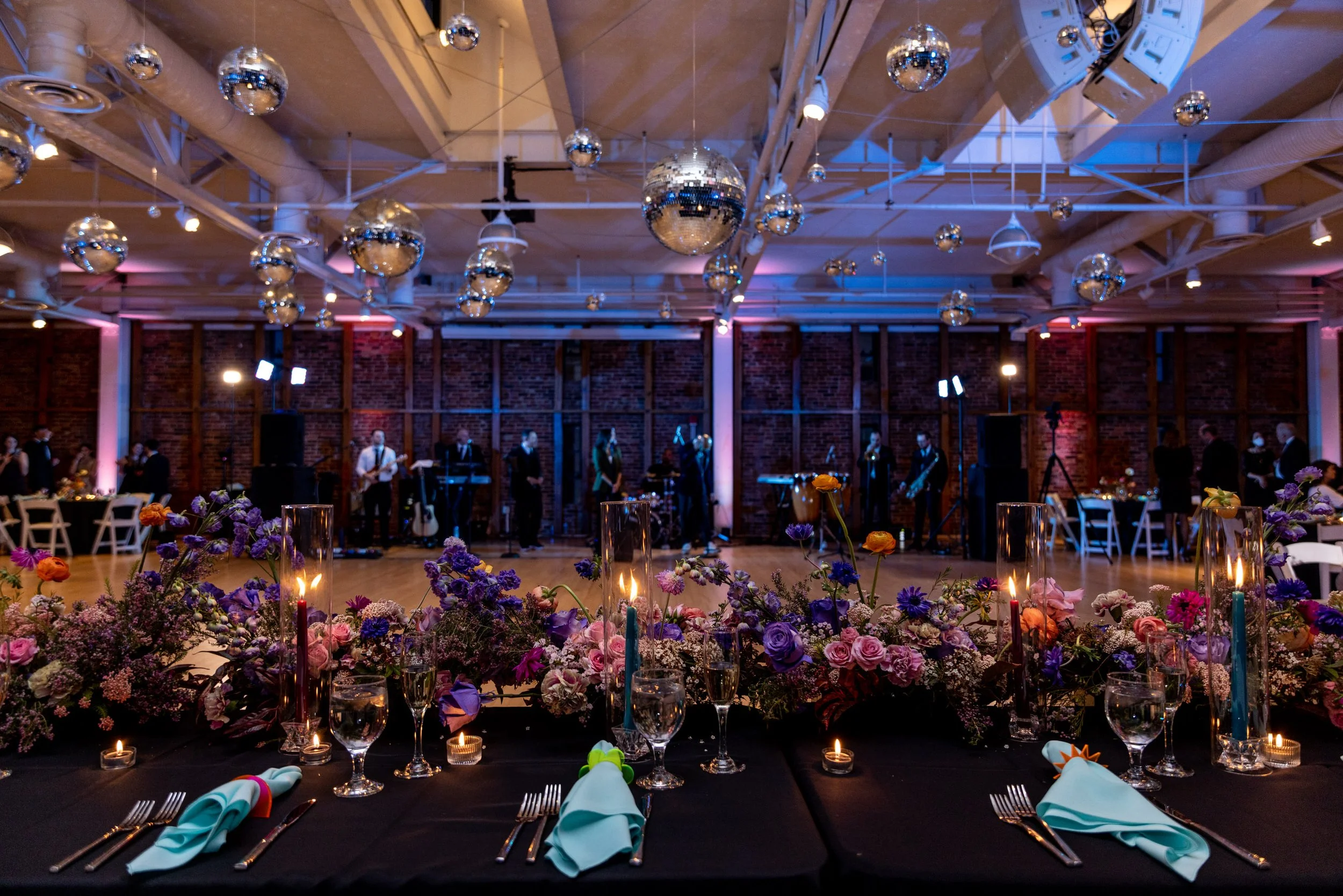 American_Visionary_Museum_Baltimore_Wedding_Allison&Dan_Reception-1441.jpg