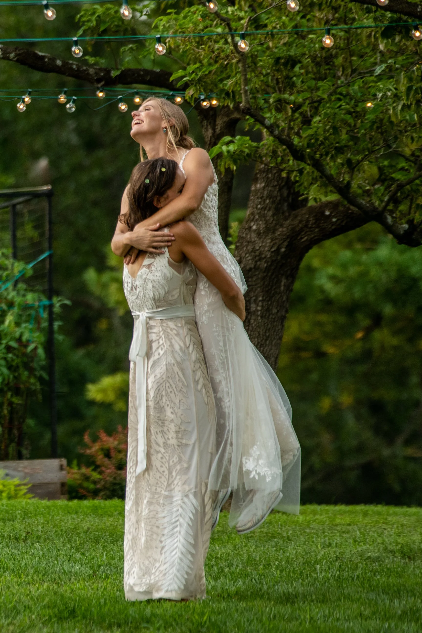 VirginiaBackyardWedding-Hannah&Anna-Reception-5667.jpg