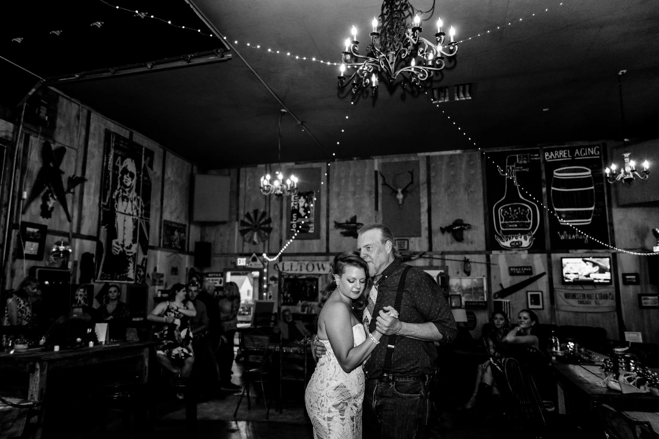 West_Virginia_Wedding_Rachelle&Chris_Love_and_Adventure_Photography_Reception-5339.jpg