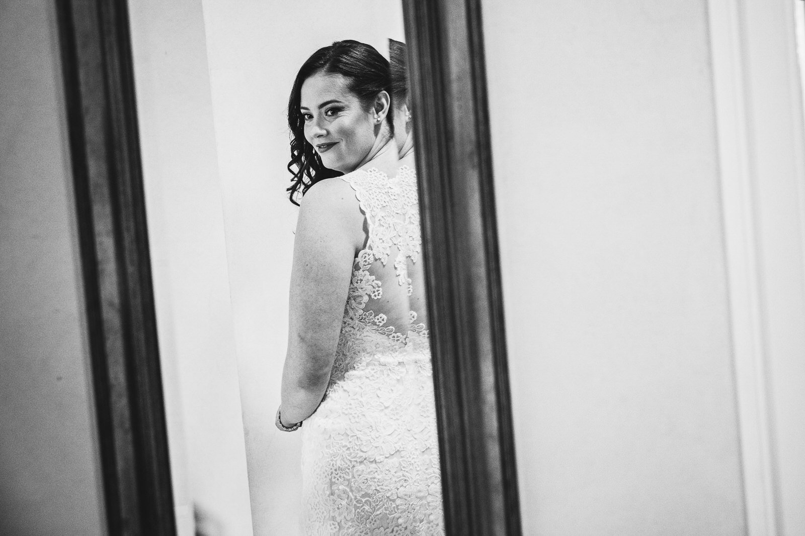 PeabodyLibraryWedding-Paige&Colin-GettingReady-113.jpg