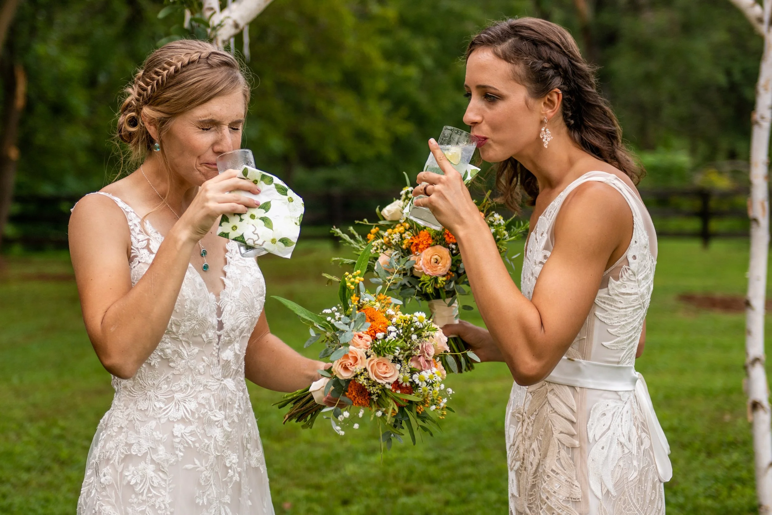 VirginiaBackyardWedding-Family-Hannah&Anna-2756.jpg