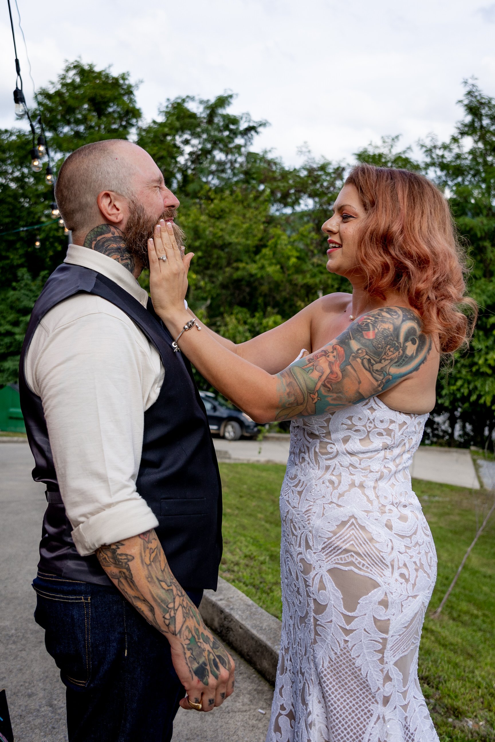 West_Virginia_Wedding_Rachelle&Chris_Love_and_Adventure_Photography_Ceremony-2326.jpg