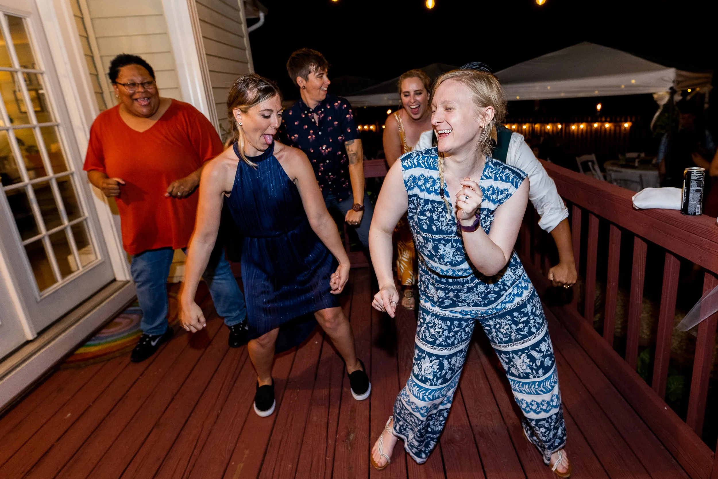 Virginia_Beach_Wedding_Liz&Mel_Backyard_Reception-0447.jpg