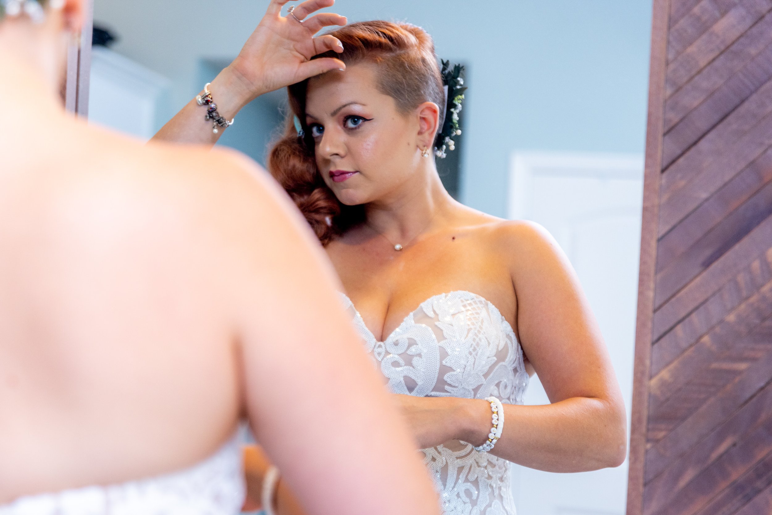 West_Virginia_Wedding_Rachelle&Chris_Getting_Ready_Love_and_Adventure_Photography-0679.jpg