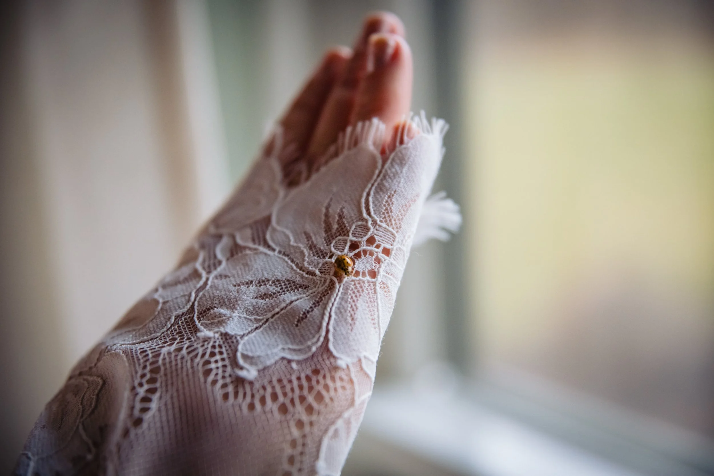 Backyard_New_York_Elopement_Jess&Chris_Getting_Ready-6317.jpg