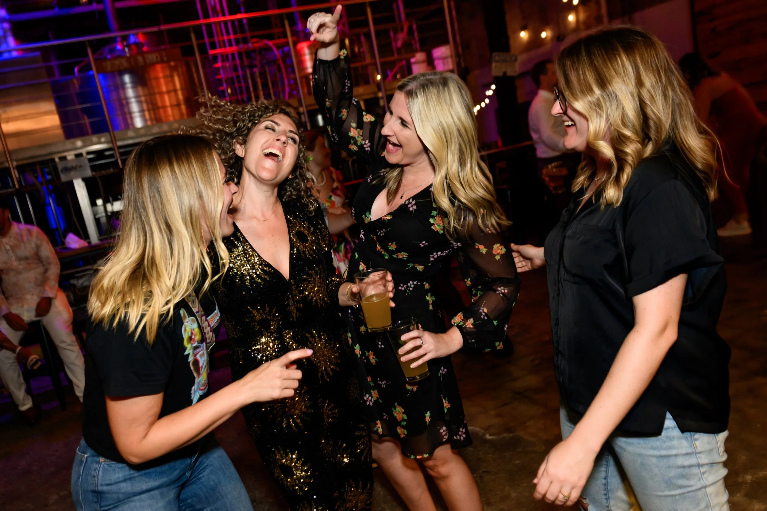 Backyard-Baltimore-Wedding-Brewery-Taryn-and-Evan-3864.jpg