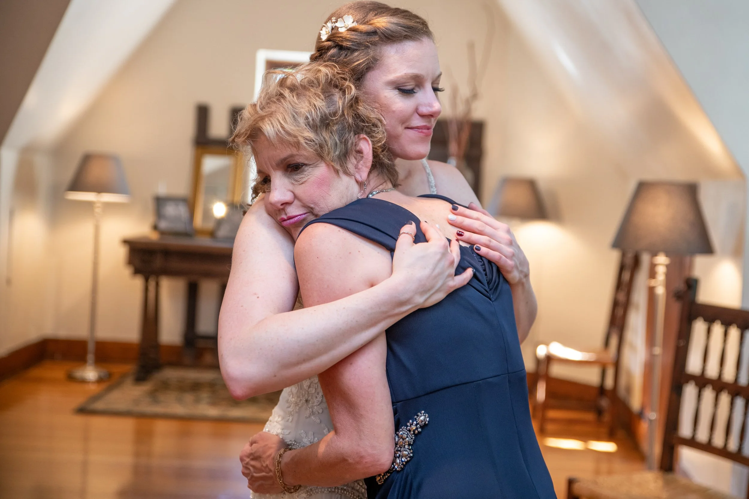 CloistersCastleWedding-Gabi&Phil-GettingReady-17.jpg