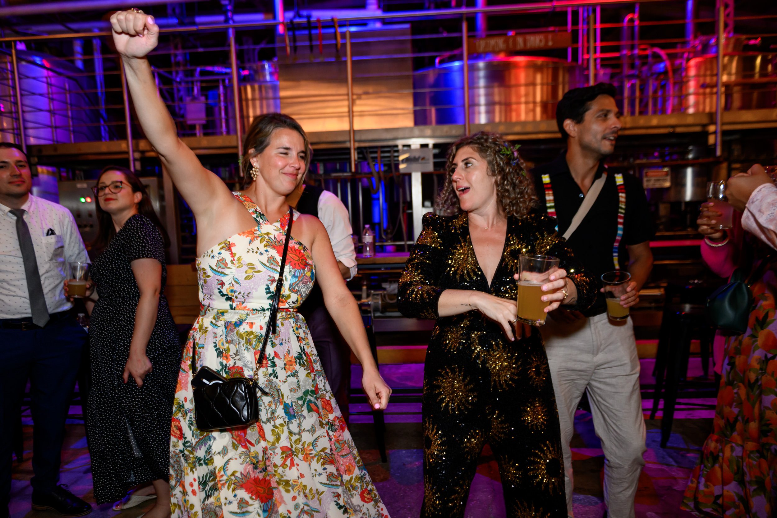Backyard-Baltimore-Wedding-Brewery-Taryn-and-Evan-3184.jpg