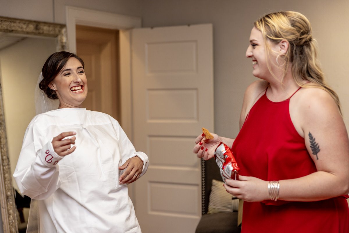 Overhills_Mansion_Wedding_Jori&Aaron_GettingReady-3198.jpg