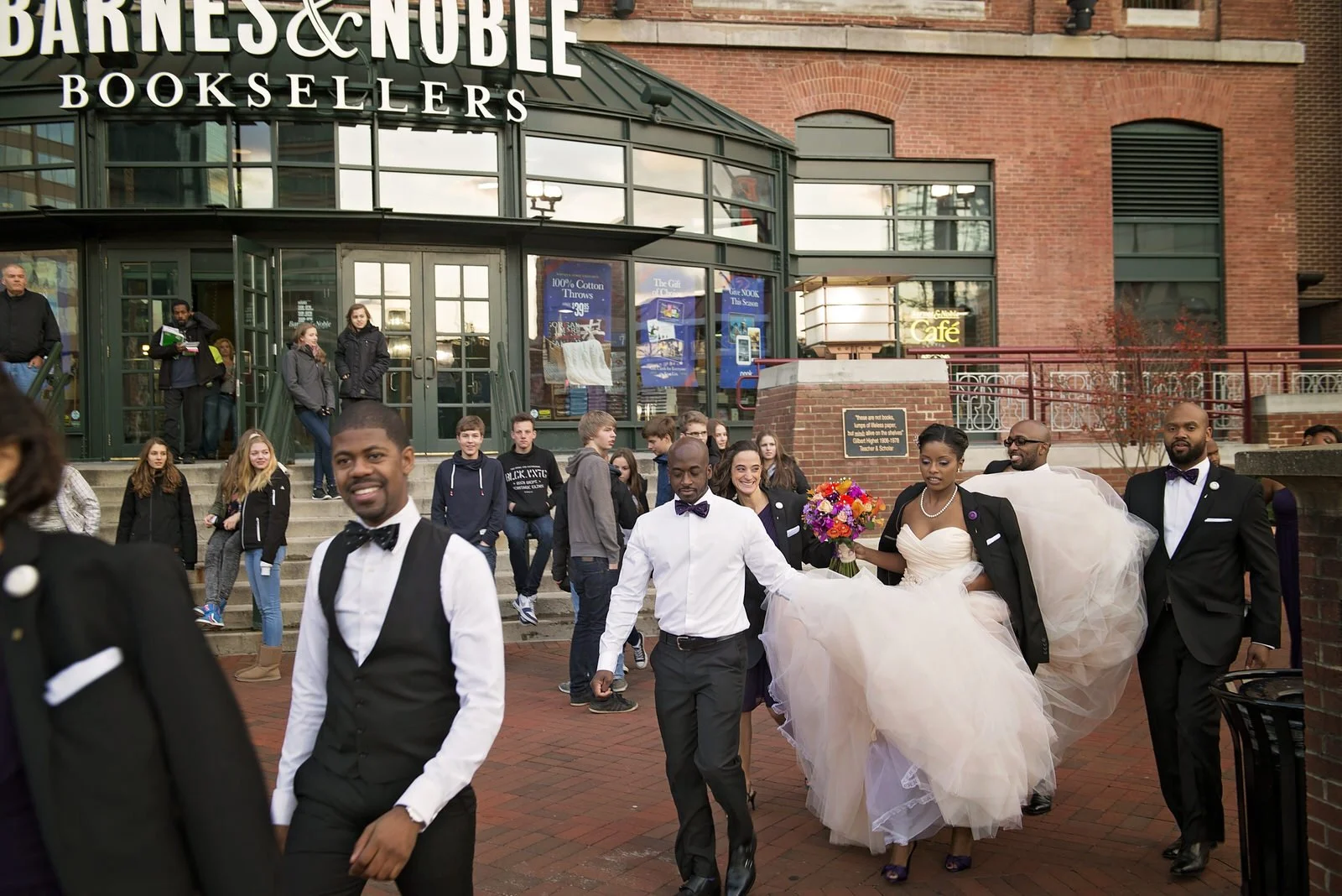 BaltimoreAquariumWedding-L'Oreal&Jeff1050.jpg