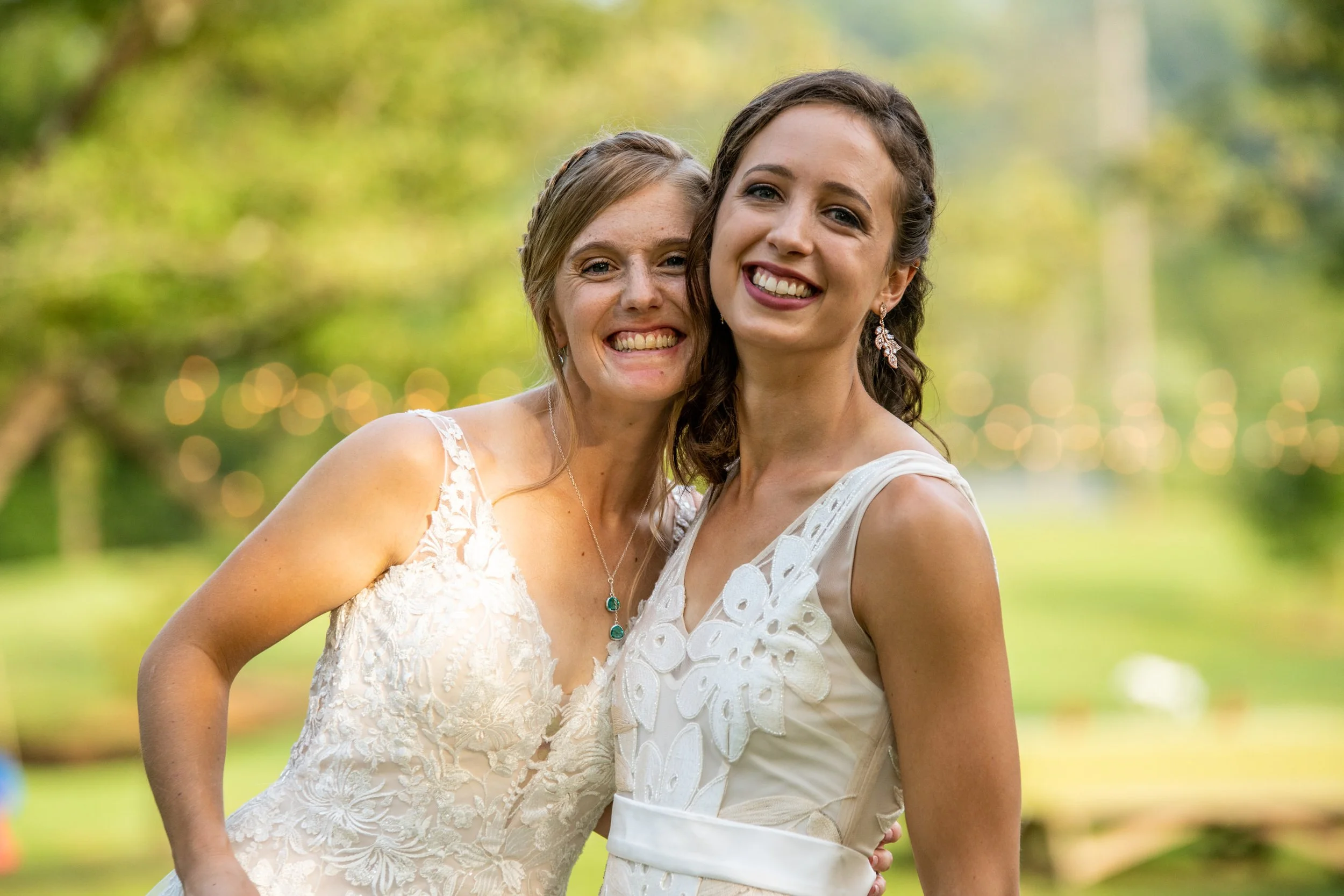 VirginiaBackyardWedding-Ceremony-Hannah&Anna-5557.jpg