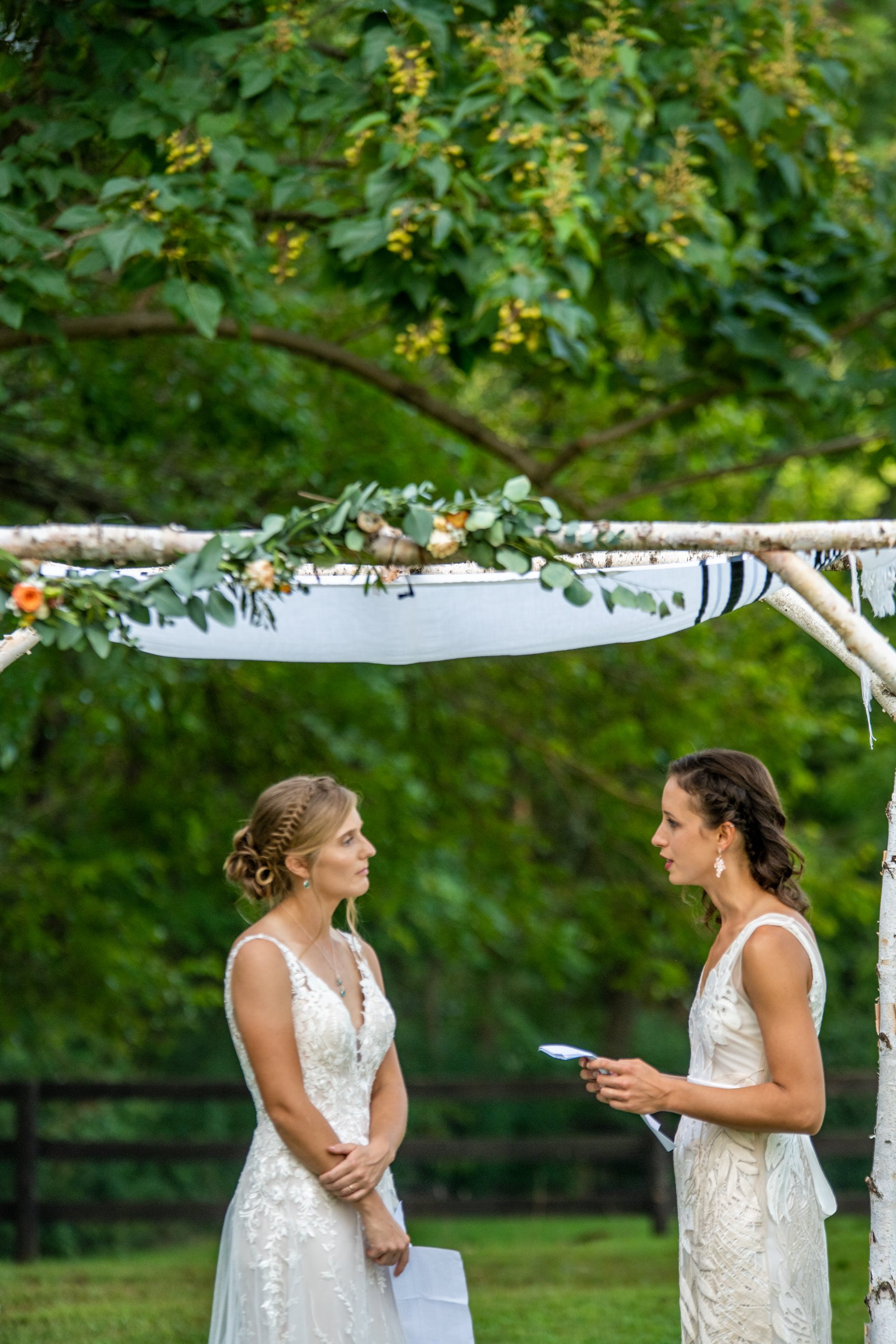 VirginiaBackyardWedding-Ceremony-Hannah&Anna-5391.jpg