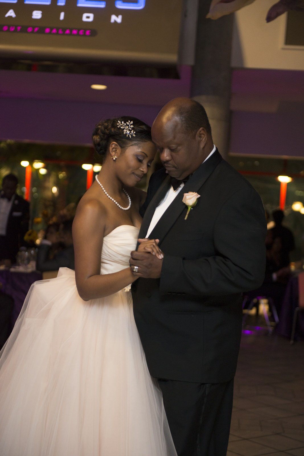 BaltimoreAquariumWedding-L'Oreal&Jeff1323.jpg