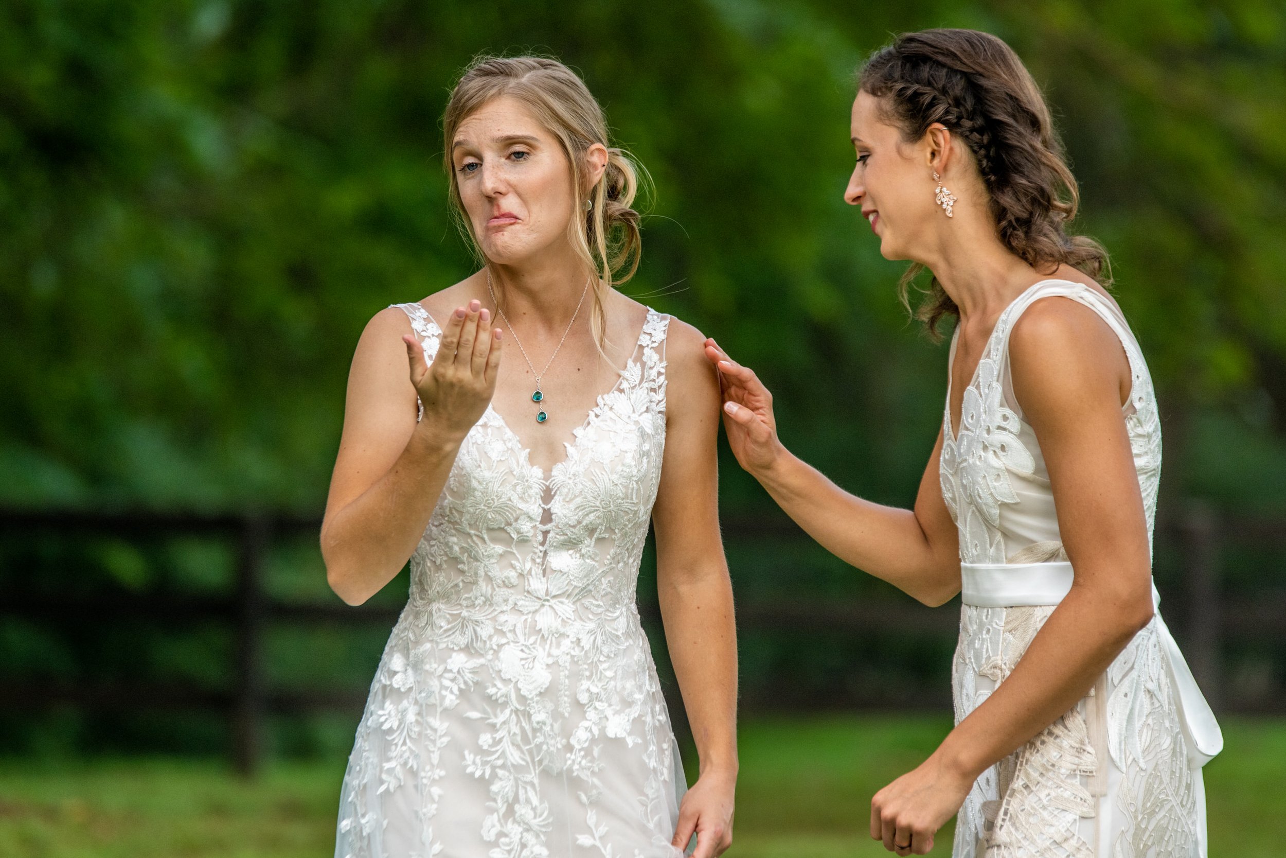 VirginiaBackyardWedding-Ceremony-Hannah&Anna-5493.jpg
