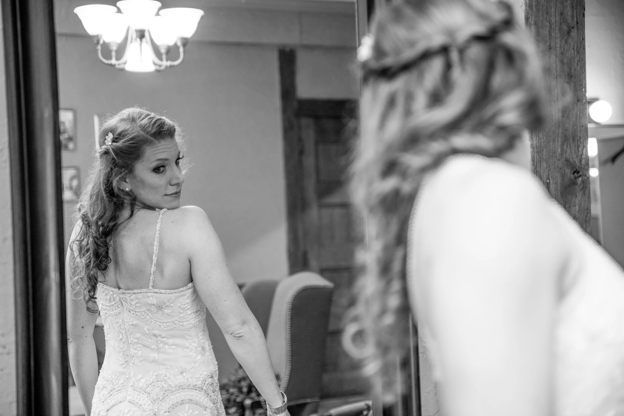 CloistersCastleWedding-Gabi&Phil-GettingReady-22.jpg