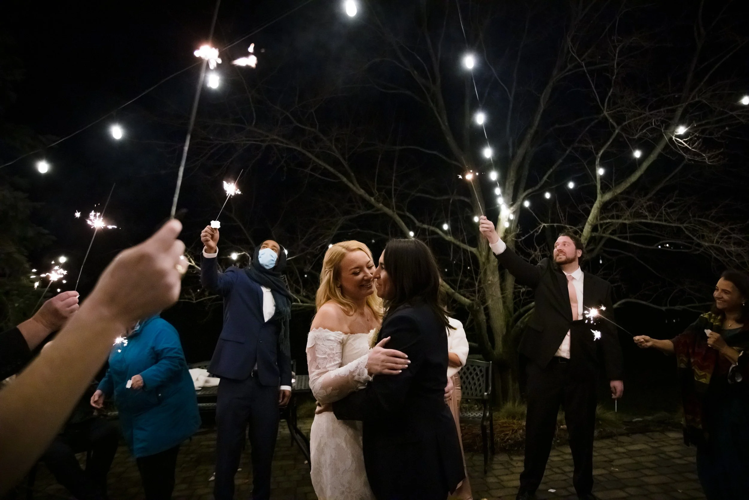 Backyard_New_York_Elopement_Jess&Chris_Dance_Party-8534.jpg