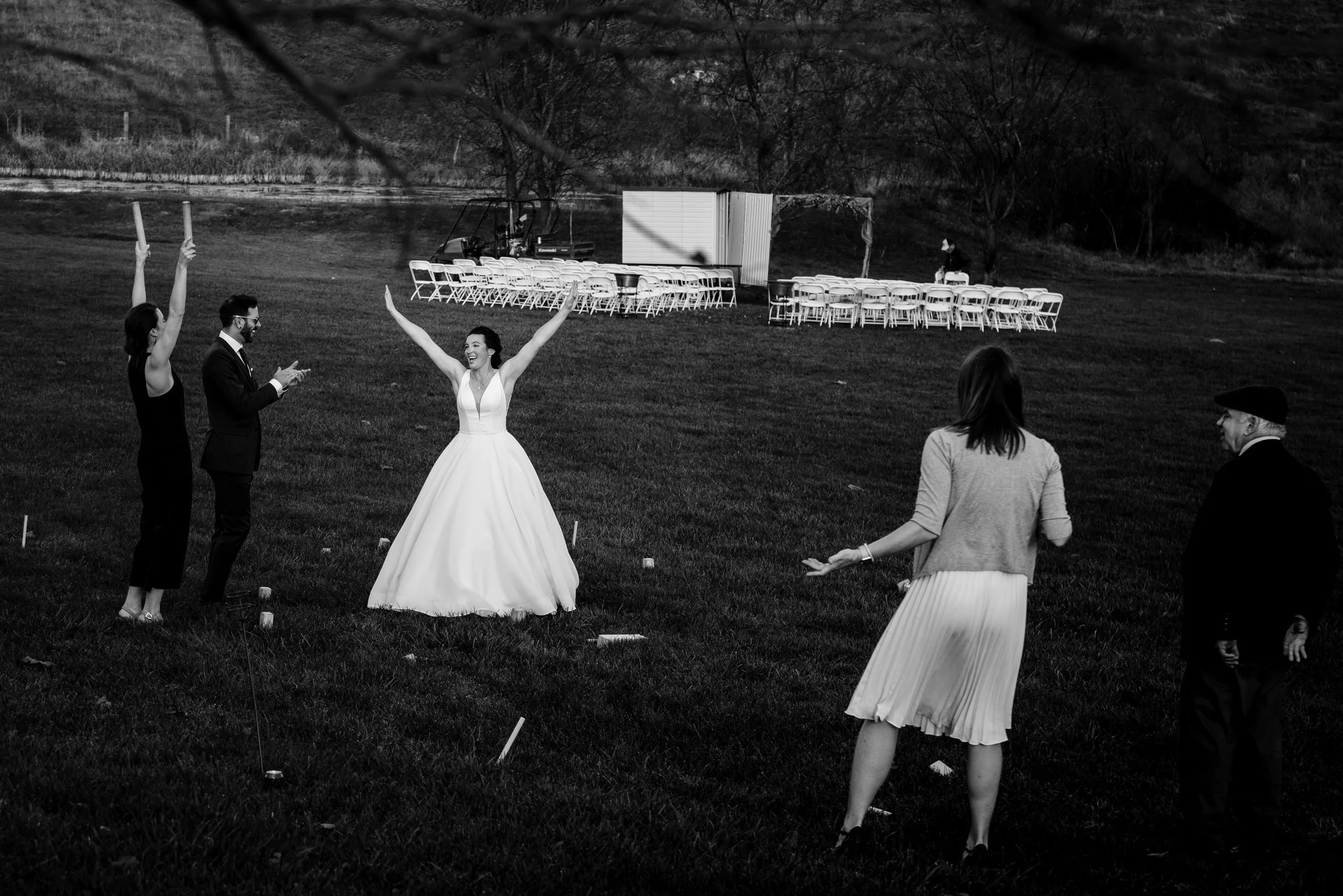 Cloverdale_Barn_Wedding_Virginia_Farm_Wedding_Lindsey&Brett_Cocktail_Hour-0565.jpg