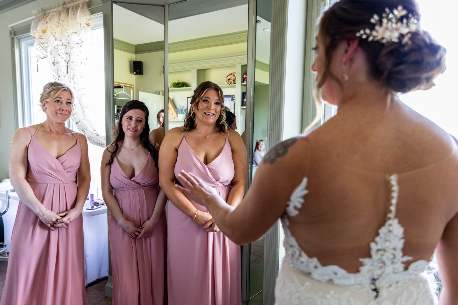 Green_Meadows_Farm_Wedding_Faith&Danny_Getting_Ready-9181.jpg