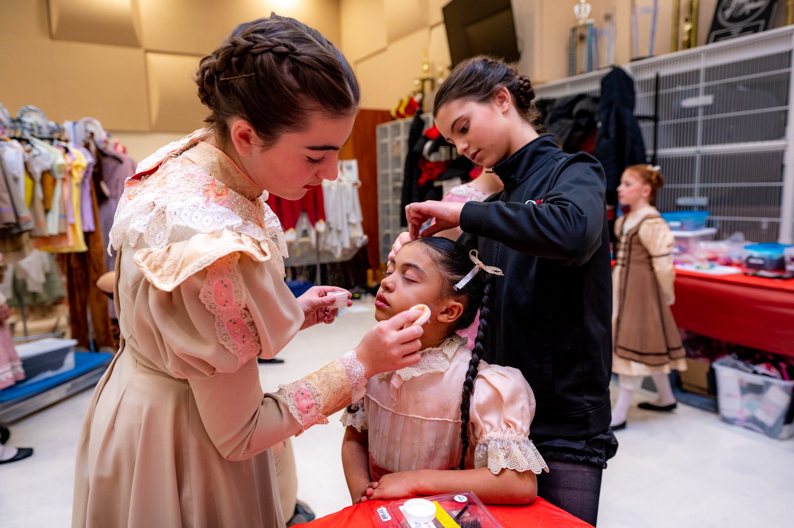 Olney_Ballet_Nutcracker_December_2022_Behind_The_Scenes-9078.jpg
