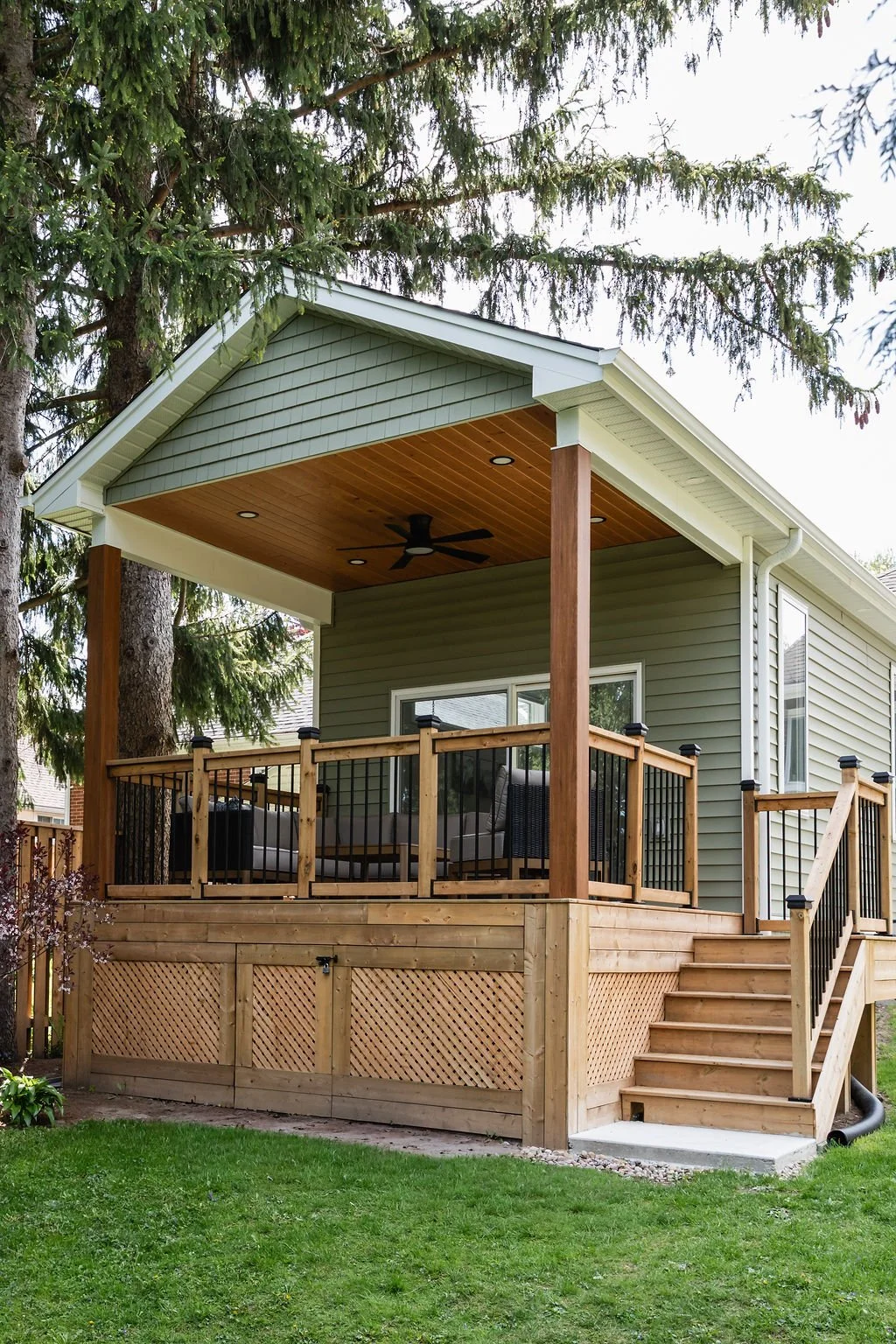 582Victoria-5559-2.jpg