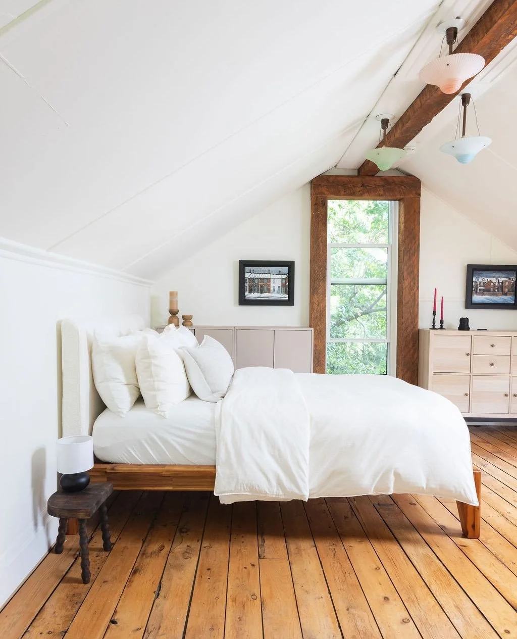 Between the holidays and the new year, we hope there&rsquo;s time to pause and enjoy the comfort of home. Wishing you a restful season and a joyful start to the new year.⁠
⁠
📸 @salemefayad_photography