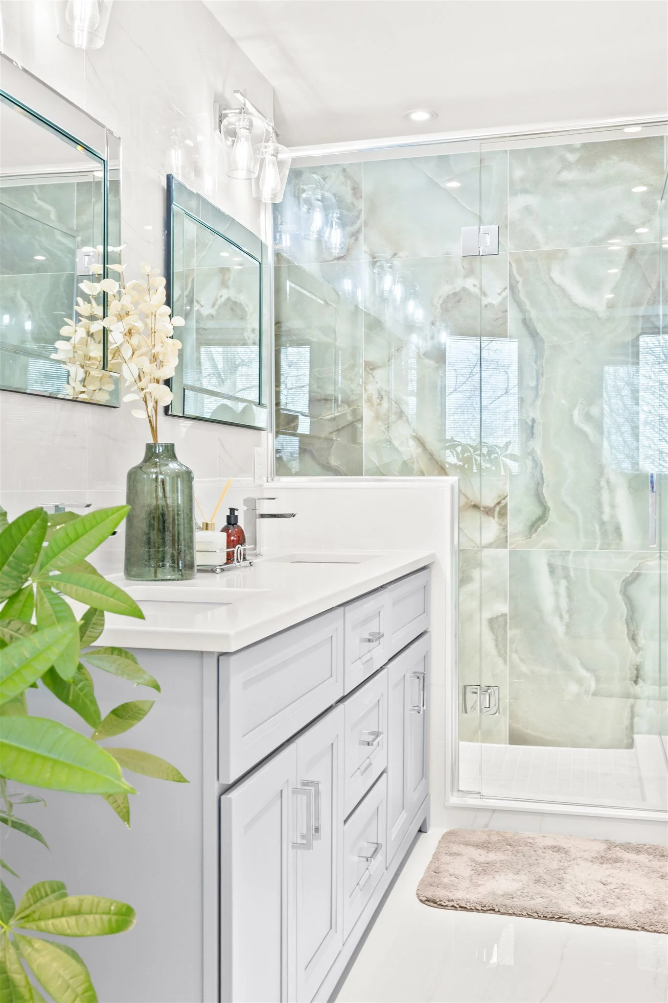 5 Ullswater Crescent Bathroom Reno - RealTour Media - 0019.jpg