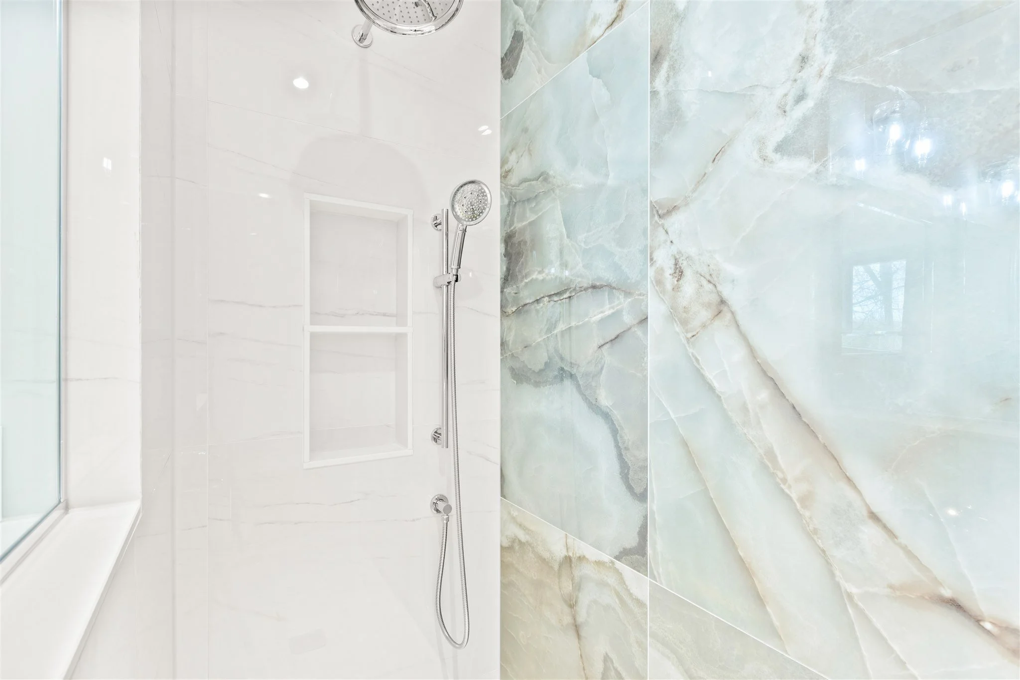 5 Ullswater Crescent Bathroom Reno - RealTour Media - 0024.jpg