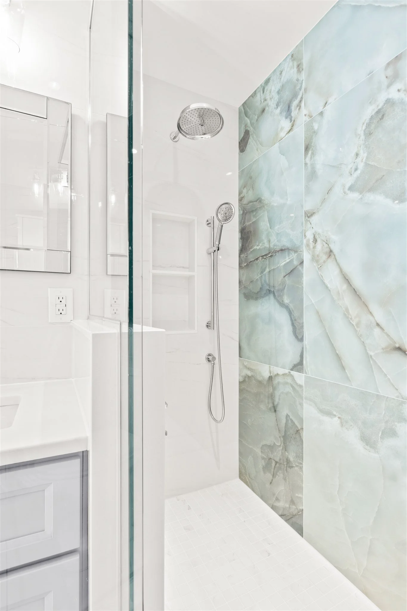 5 Ullswater Crescent Bathroom Reno - RealTour Media - 0022.jpg