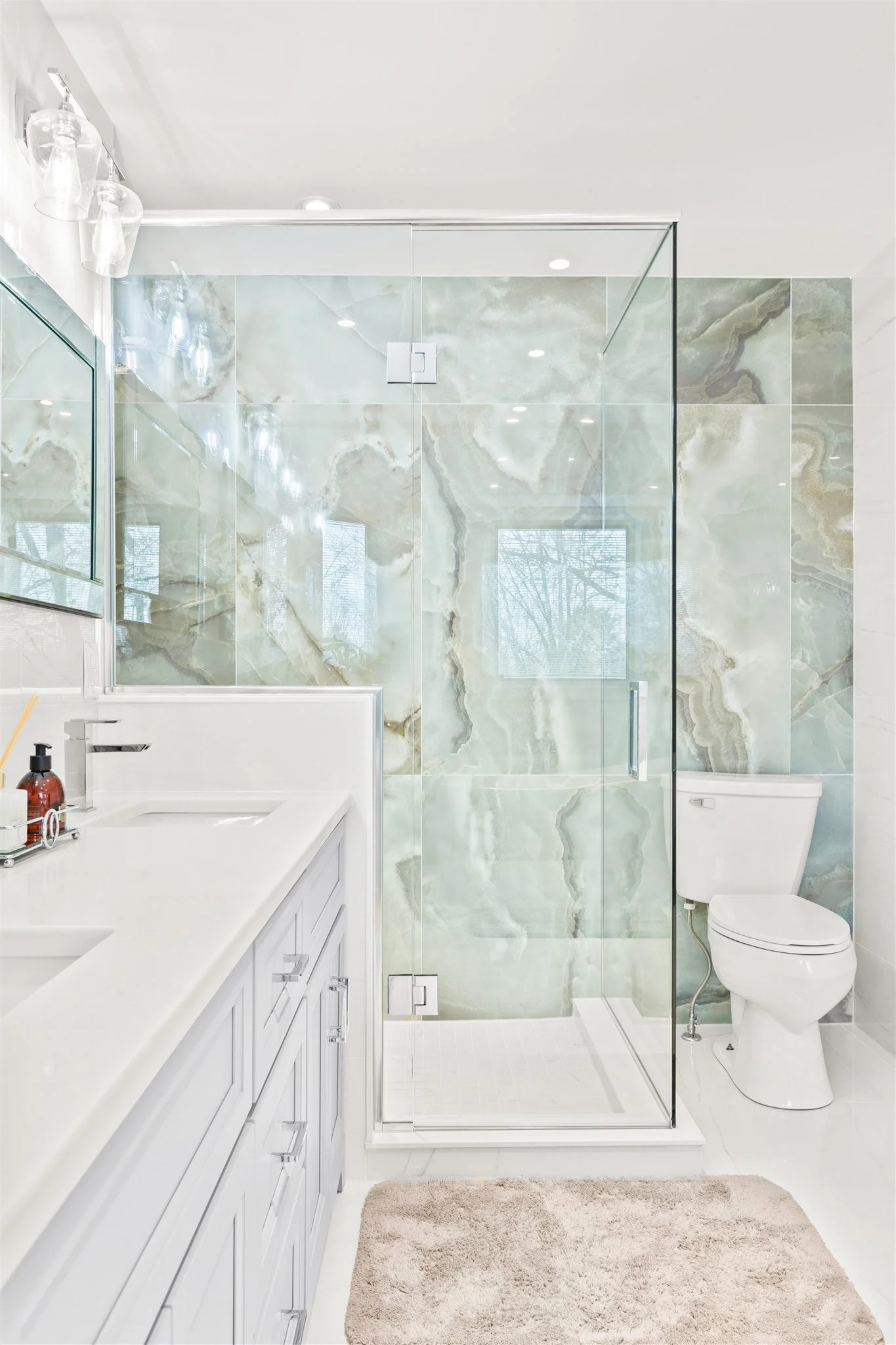5 Ullswater Crescent Bathroom Reno - RealTour Media - 0013.jpg