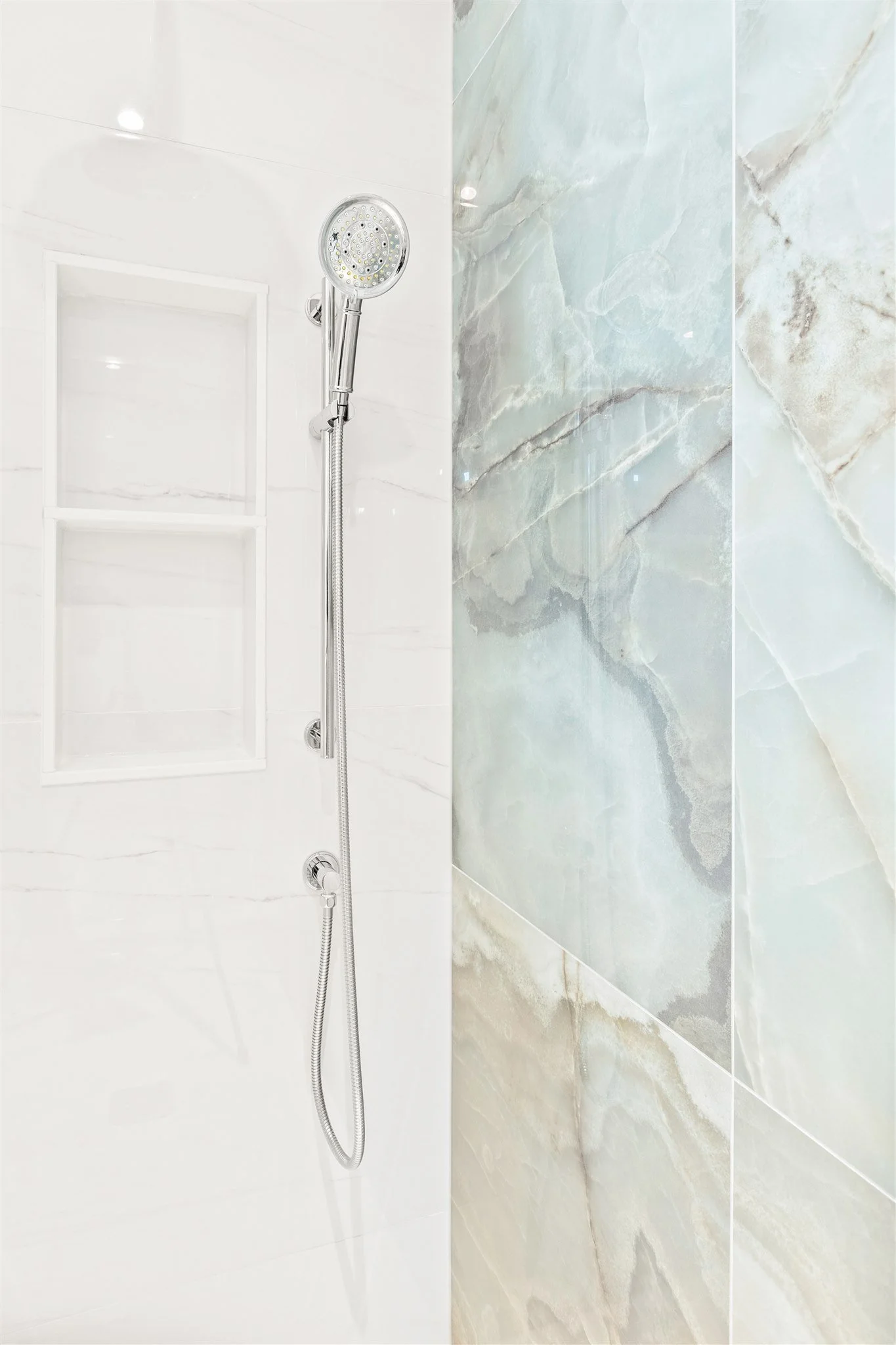 5 Ullswater Crescent Bathroom Reno - RealTour Media - 0023.jpg
