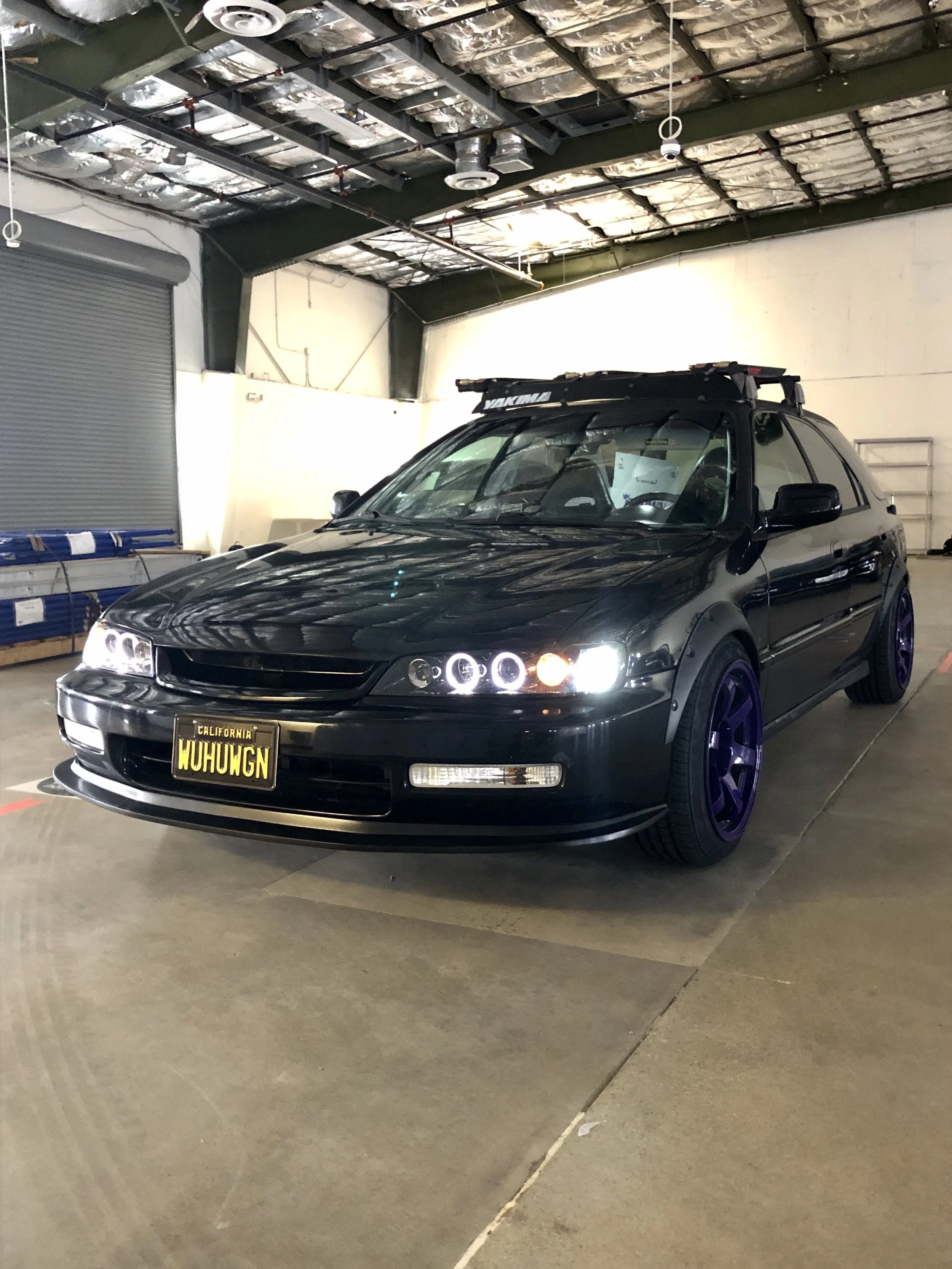Angel eyes and eBay lip