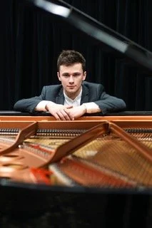 Evan Miles Photo.jpeg