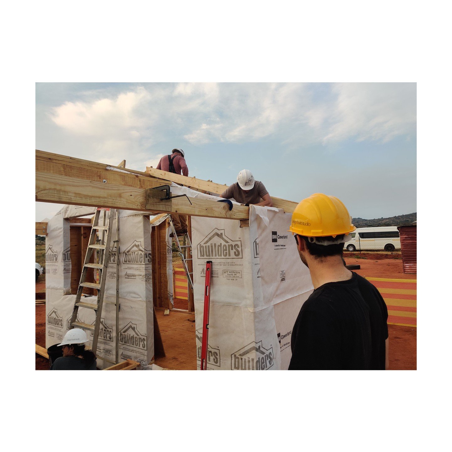 Thread have been tutoring with the Design/Build Studio at the University of Nottingham this academic year. Tom took the opportunity to join the build phase, returning last week from South Africa after helping to construct the Matshela Creche with stu