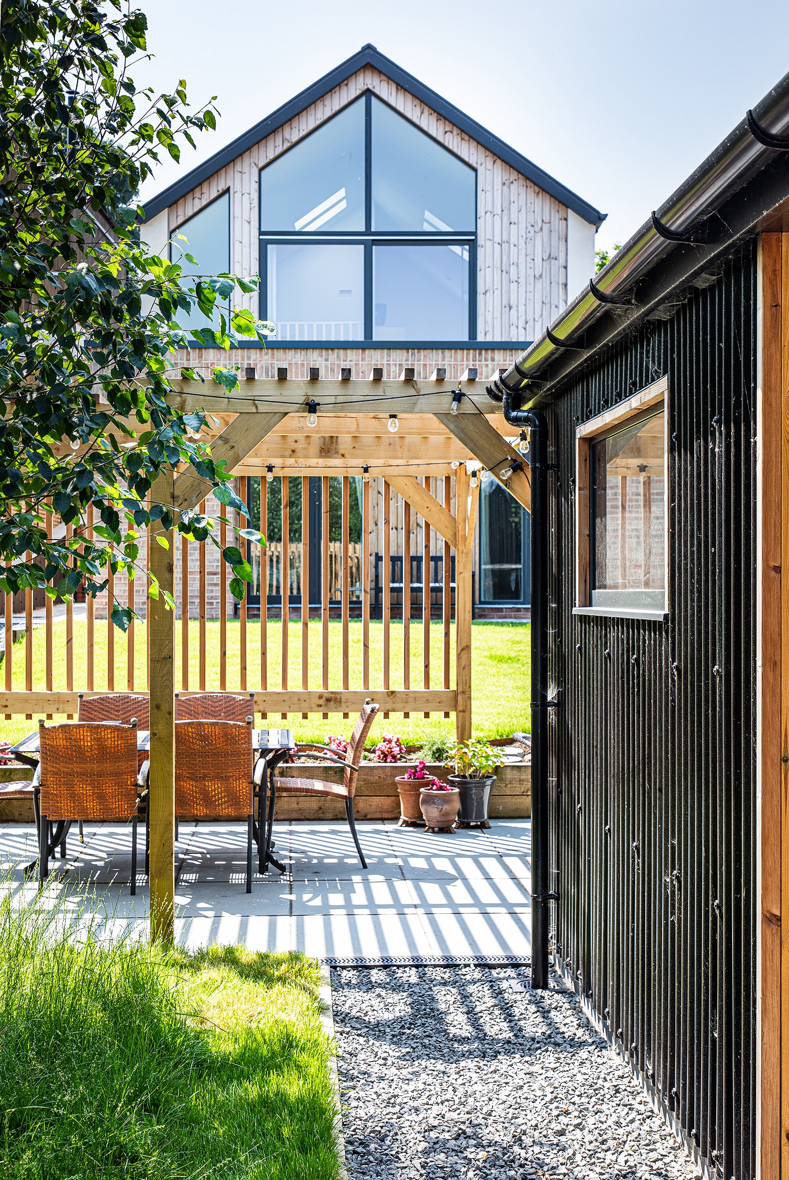 thread-architects-low-energy-home-rear-view.jpg
