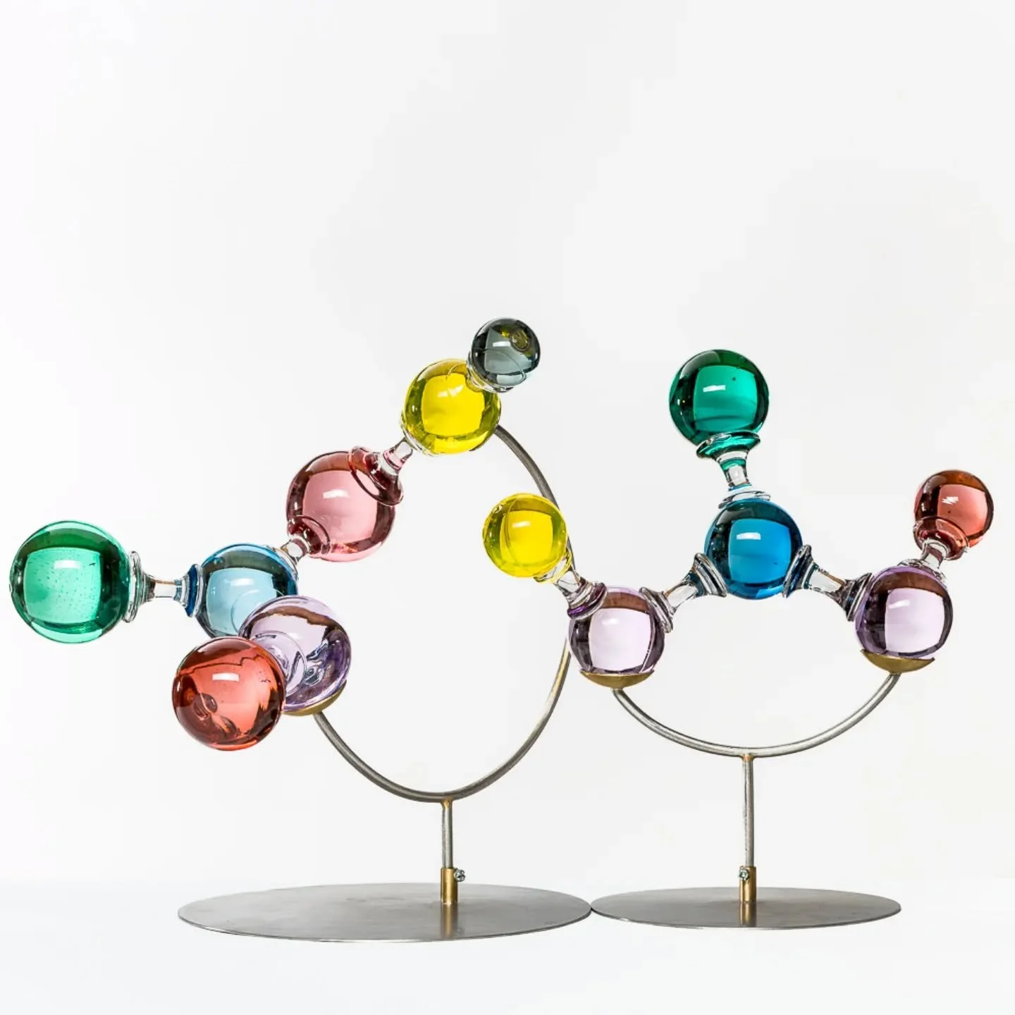 Molecular glass sculptures.

Stands made by the skillful @thirteen.thirty.0ne 

Photo by Alex Ramsay 

-
-
-

#sculpture #glass #handmade #molecular #colour #verrerie