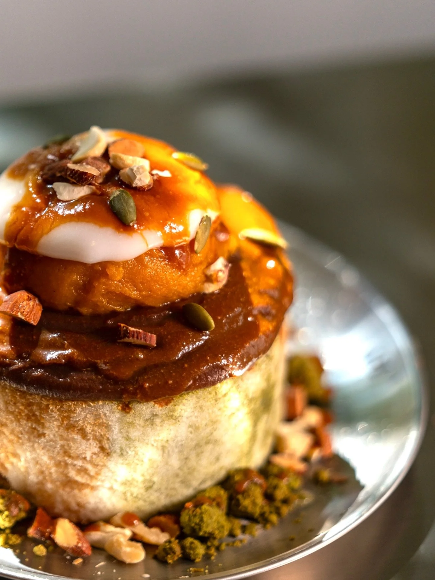 芋or南蛮もっちり餅

MINI CAKE &yen;1,500
CAKE &yen;2,000
REGULAR &yen;2,300
2XL &yen;3,300

塩キャラメルミルクor宇治抹茶ミルク
塩こし餡きな粉ソース
焼き芋ペーストorかぼちゃペースト
餅ペースト
クラッシュナッツ
自家製キャラメルソース
in
柚クリーム
選べるクランブル※1つ
ショコラクランブルorノーマルクランブルor宇治抹茶クランブルor紅茶クランブルor黒胡麻クランブル

#かき氷 #東京かき氷 #東京カフェ