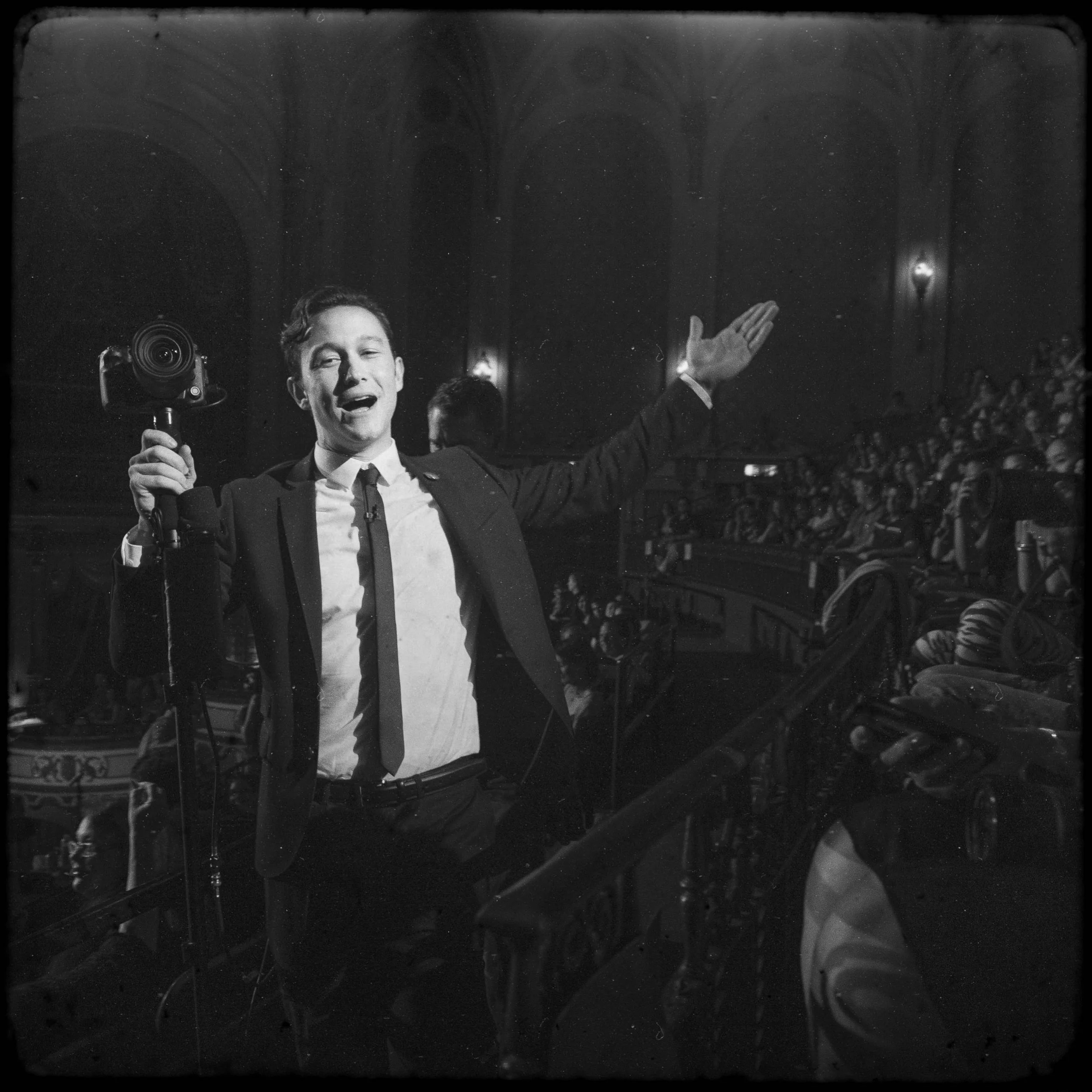 Stage - Joseph Gordon-Levitt_16.jpg