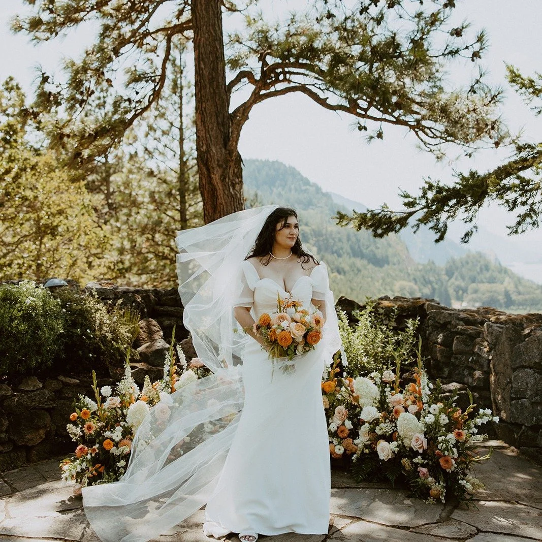 We took fall and added a citrus twist 🍋💐&mdash;because who says autumn has to be all muted and moody? From suspended florals to tables dripping in color, this wedding was a burst of sunshine with every bloom.

📸 Swipe to see the chandelier that st