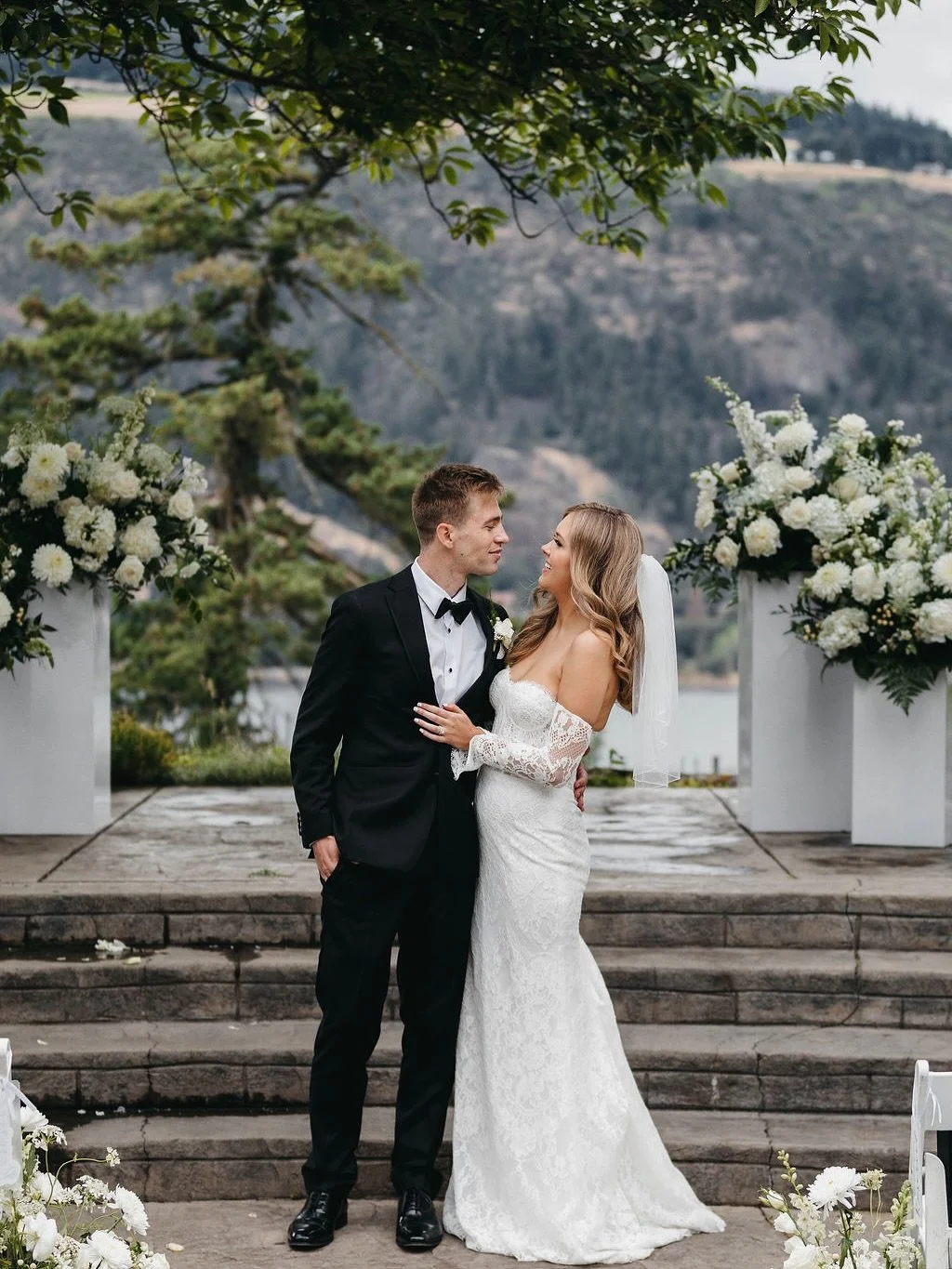 For this wedding, we leaned into simplicity &mdash; the brides vision was Hollywood chic and I believe we delivered. Every stem placed with purpose. A palette that whispers rather than shouts.

Timelessness isn&rsquo;t about doing less. It&rsquo;s ab