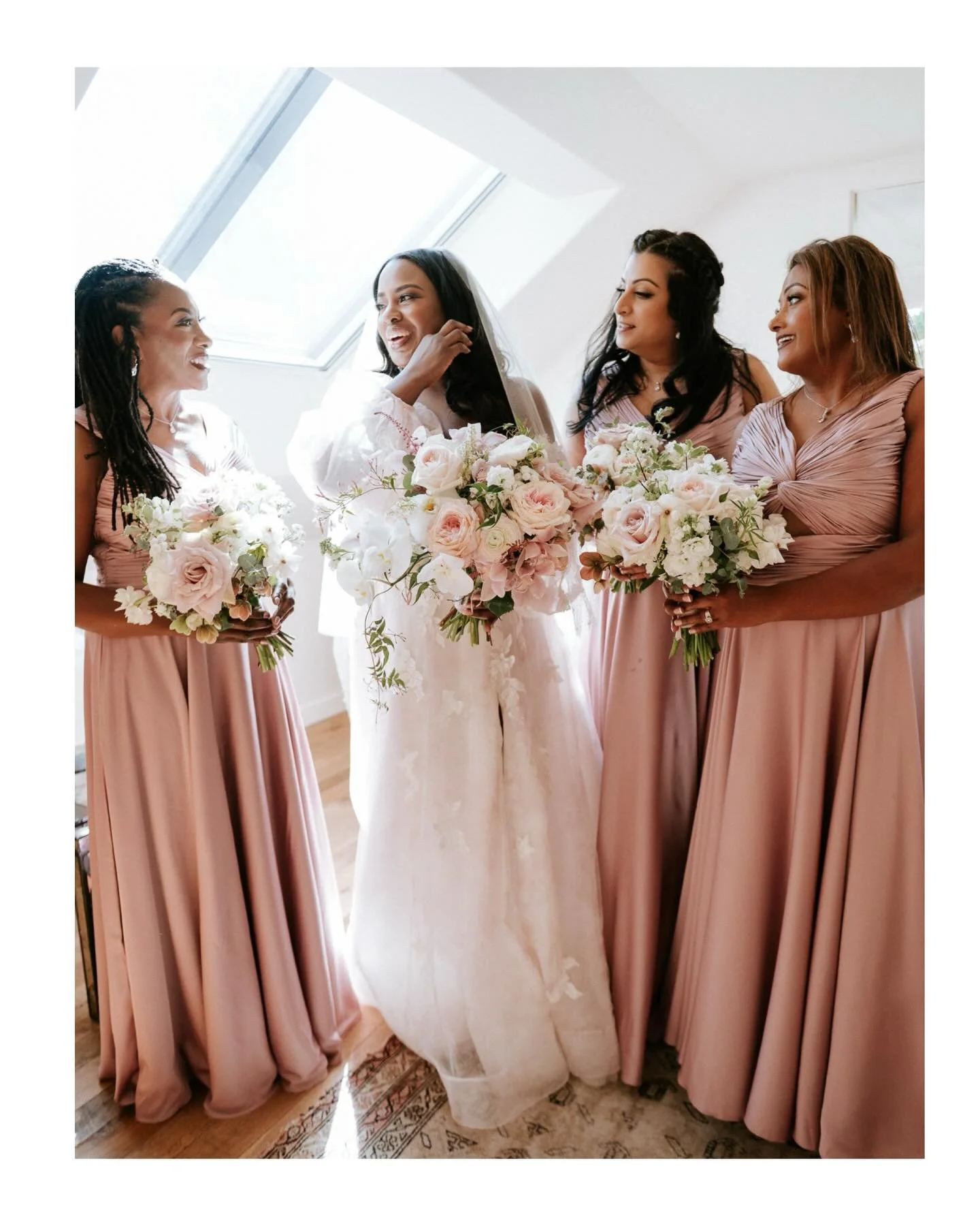 Lucious pinks to bring this bride&rsquo;s vision to life 🌸💕

Grateful to be apart of this day! 

&bull; 
&bull;
&bull; 

A stellar vendor team: 

Venue: @thegriffinhouse
Coordination: @yourperfectbridesmaid @portlandweddingplanners
Photography: @tv