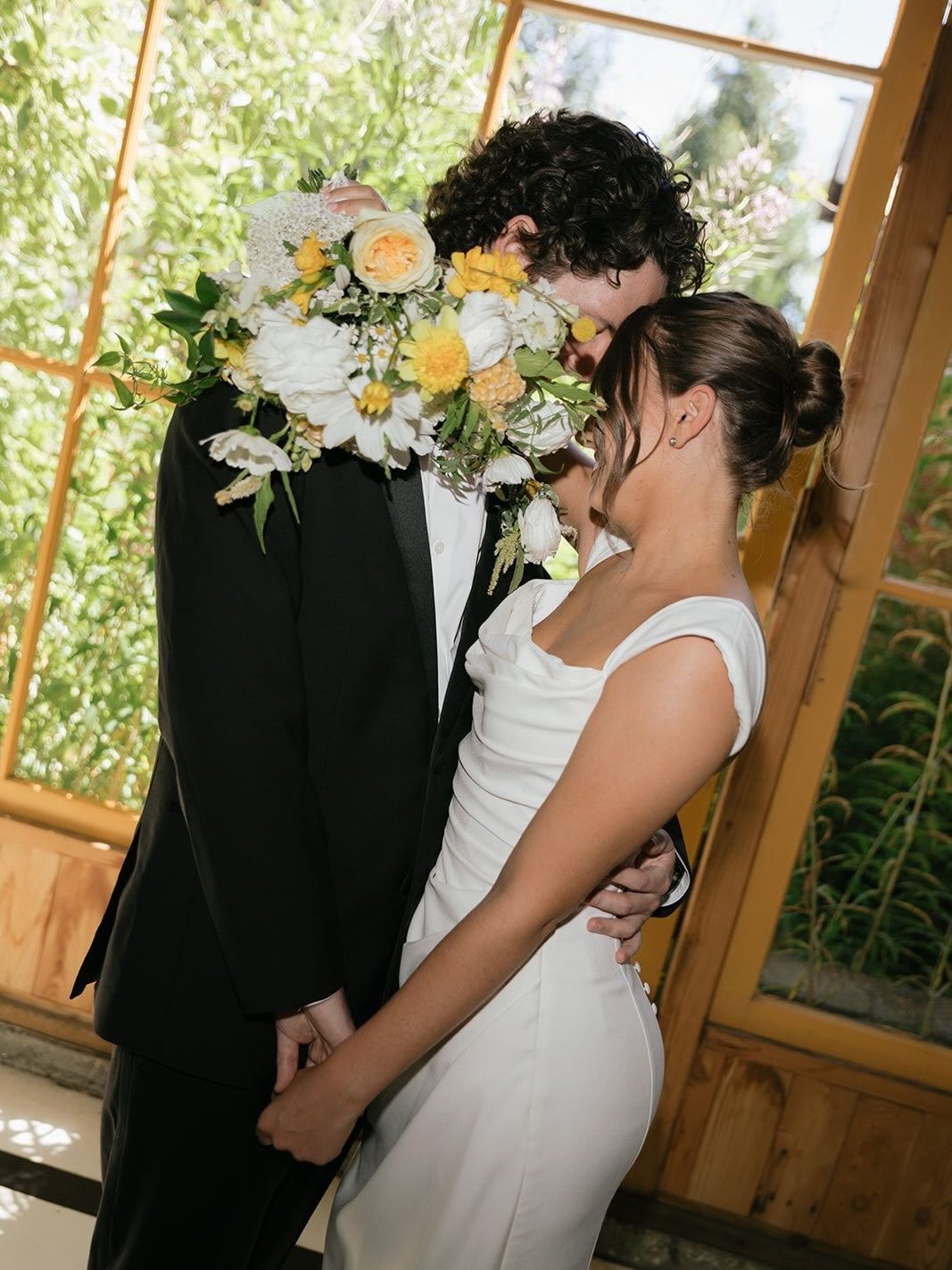 This day came together so beautifully, the sweetest bride, her gorgeous bridesmaids, and a sharp-looking groom, all tied together with fresh yellow and white blooms 🌼 It felt light, happy, and full of life from start to finish.

Venue: 
@mthoodorgan