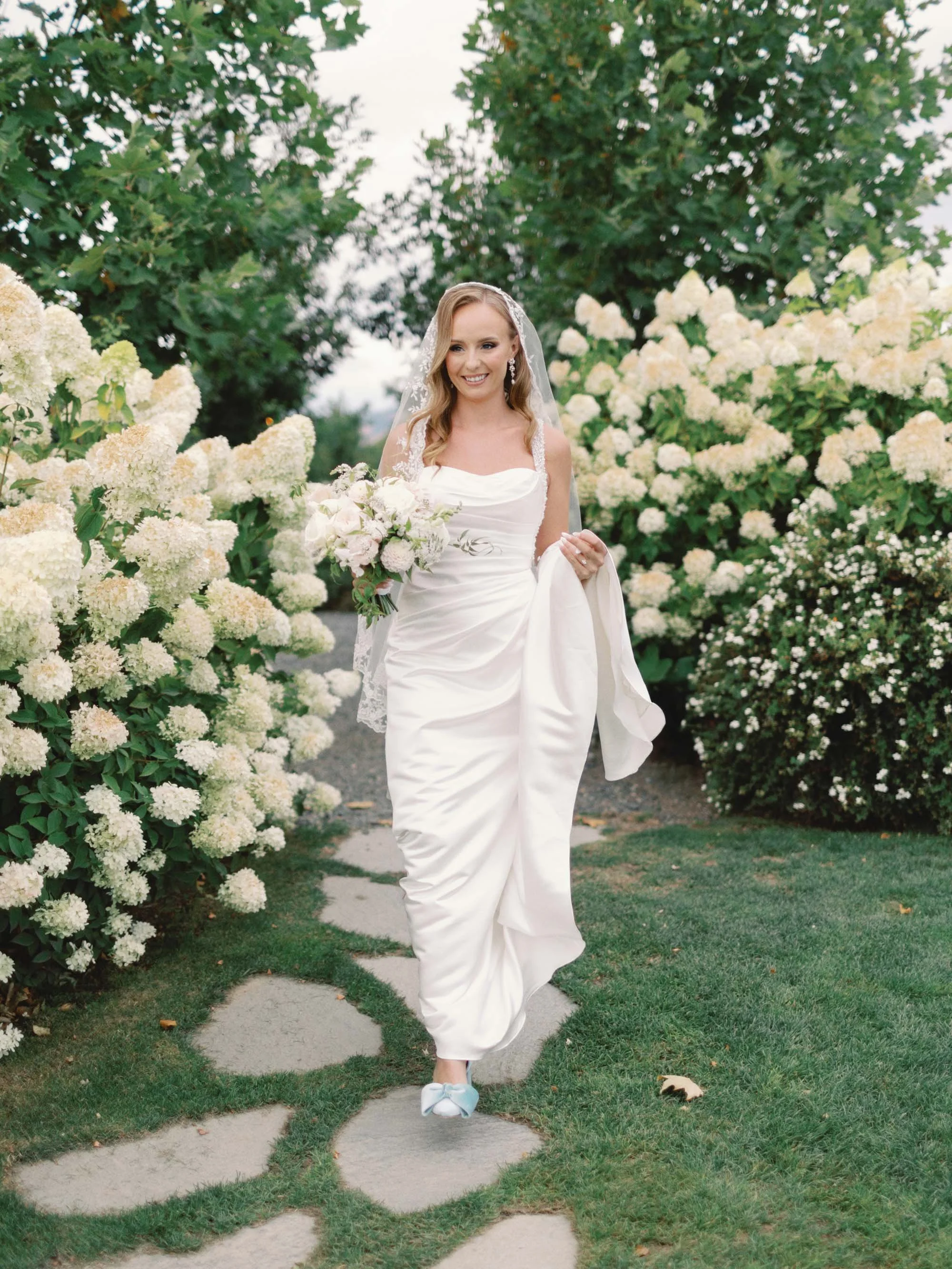 The Orchard in Hood River Weddings - The Tenneys Photography - Trellis Flowers 7 (2).jpg