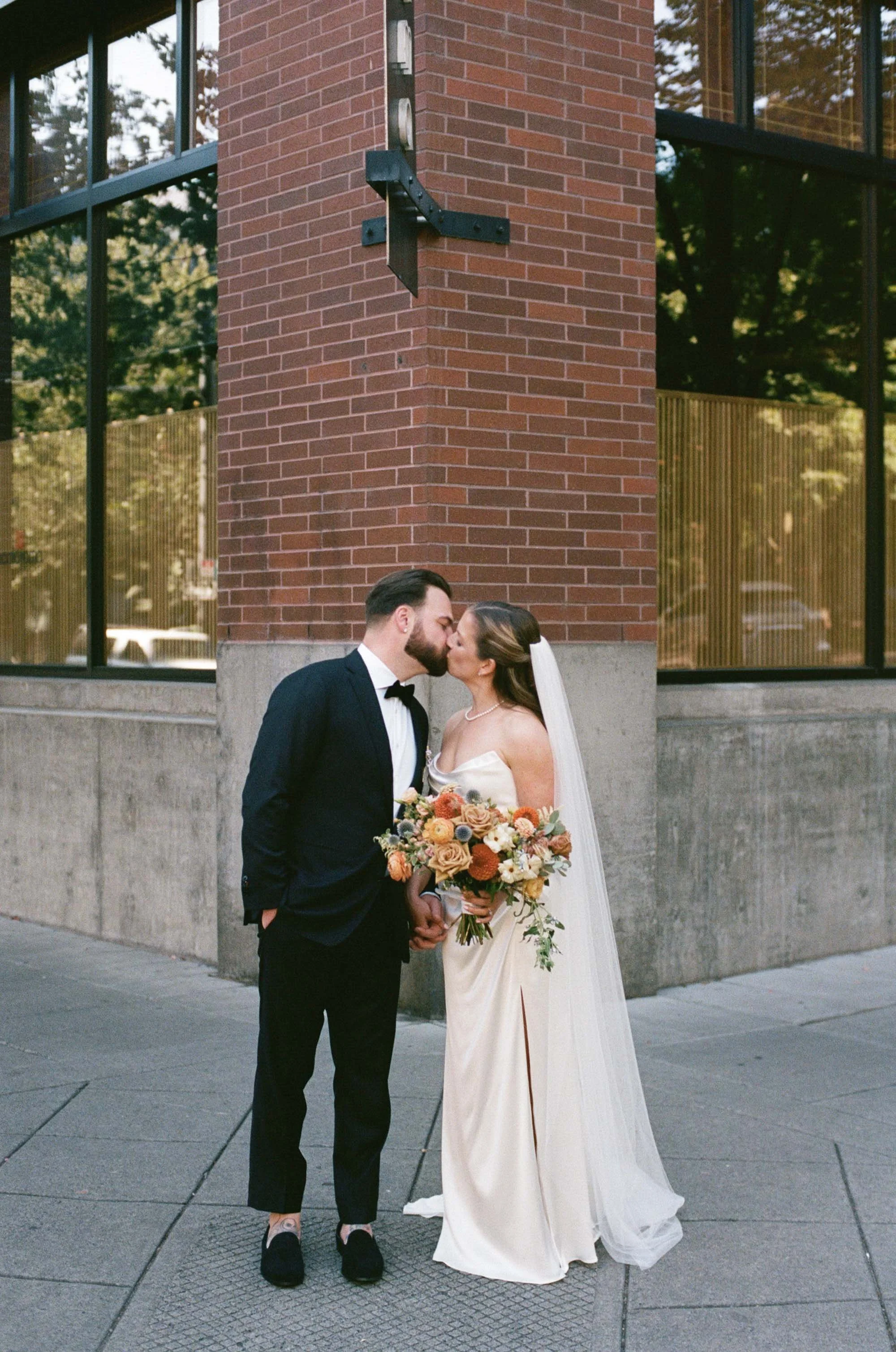 trellisflorals.com | Trellis Flowers Columbia River Gorge  Weddings Hood River Portland Wedding Venue 0 (2).jpg