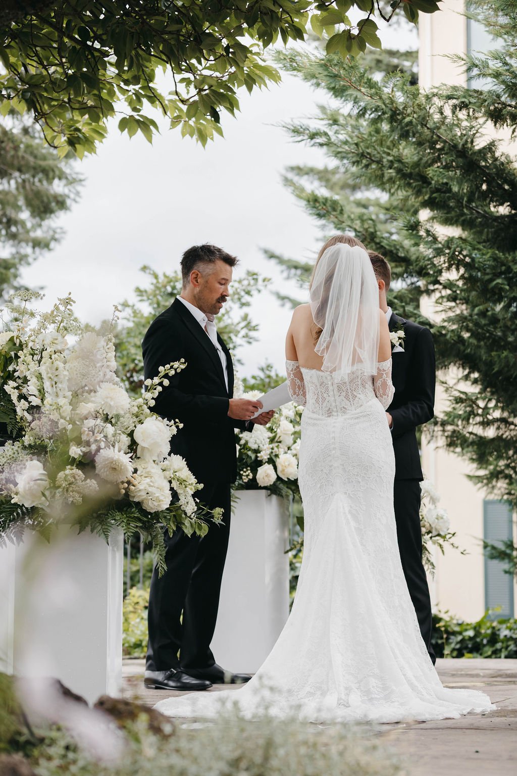 trellisflorals.com | Trellis Flowers Columbia River Gorge  Weddings Hotel Weddings 9.jpg