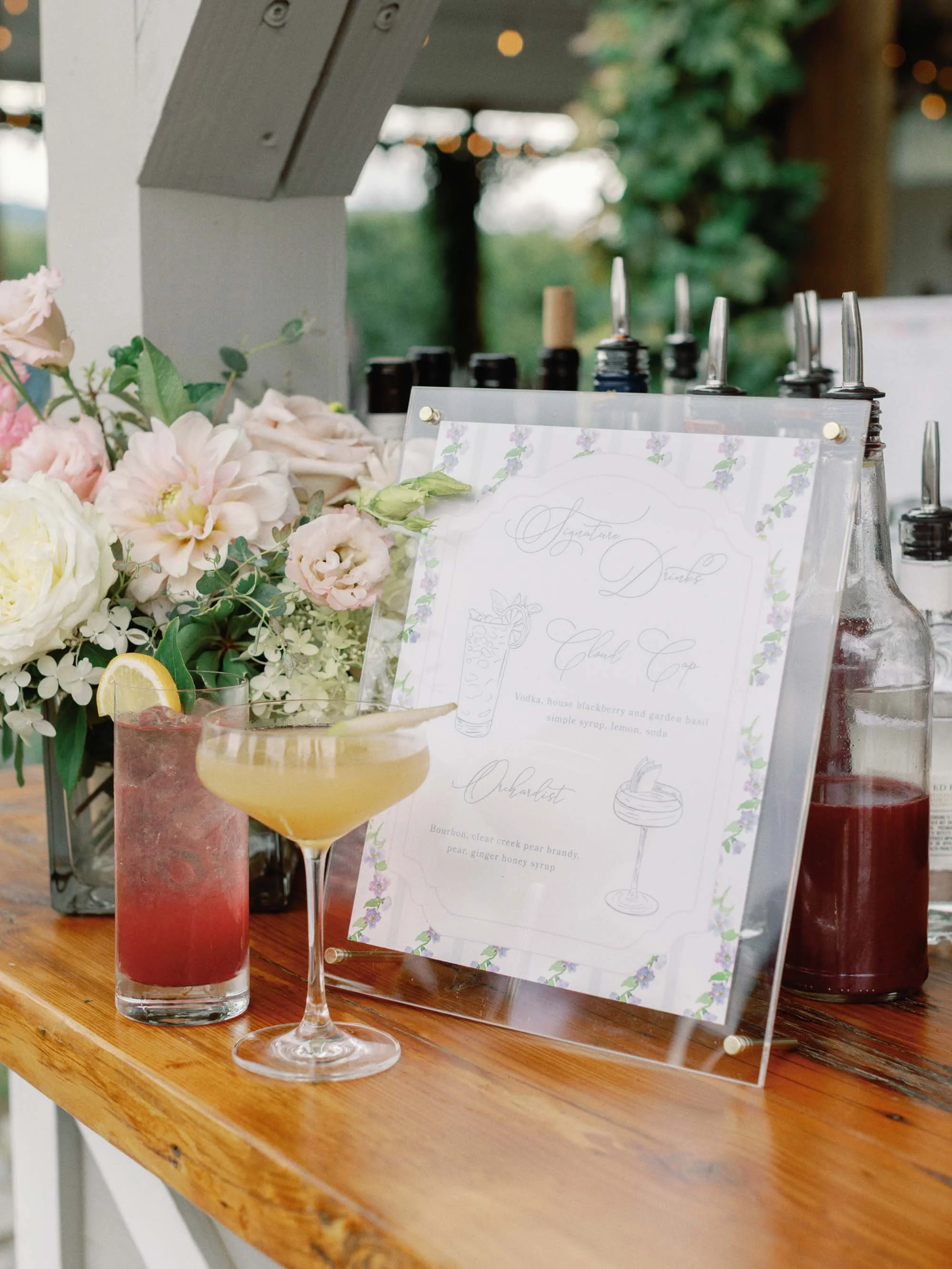 The Orchard in Hood River Weddings - The Tenneys Photography - Trellis Flowers 2.jpg