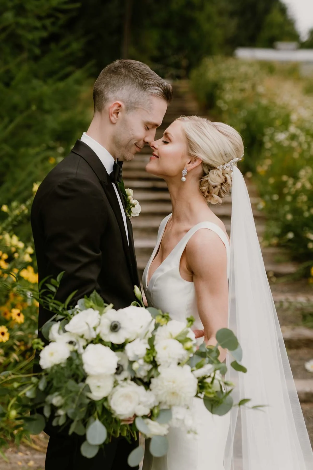 trellisflorals.com | Trellis Flowers Bingen WA Wedding Florist | Columbia Gorge Wedding Planning Floral Design | Mountain Wedding Green White and Black Theme  (3).jpg