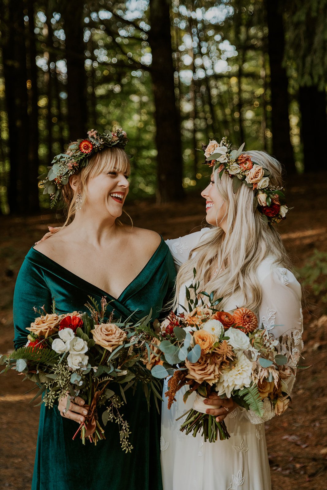 ali-rae-photography-gorge-crest-vinyards-fall-wedding-washington-178.jpg