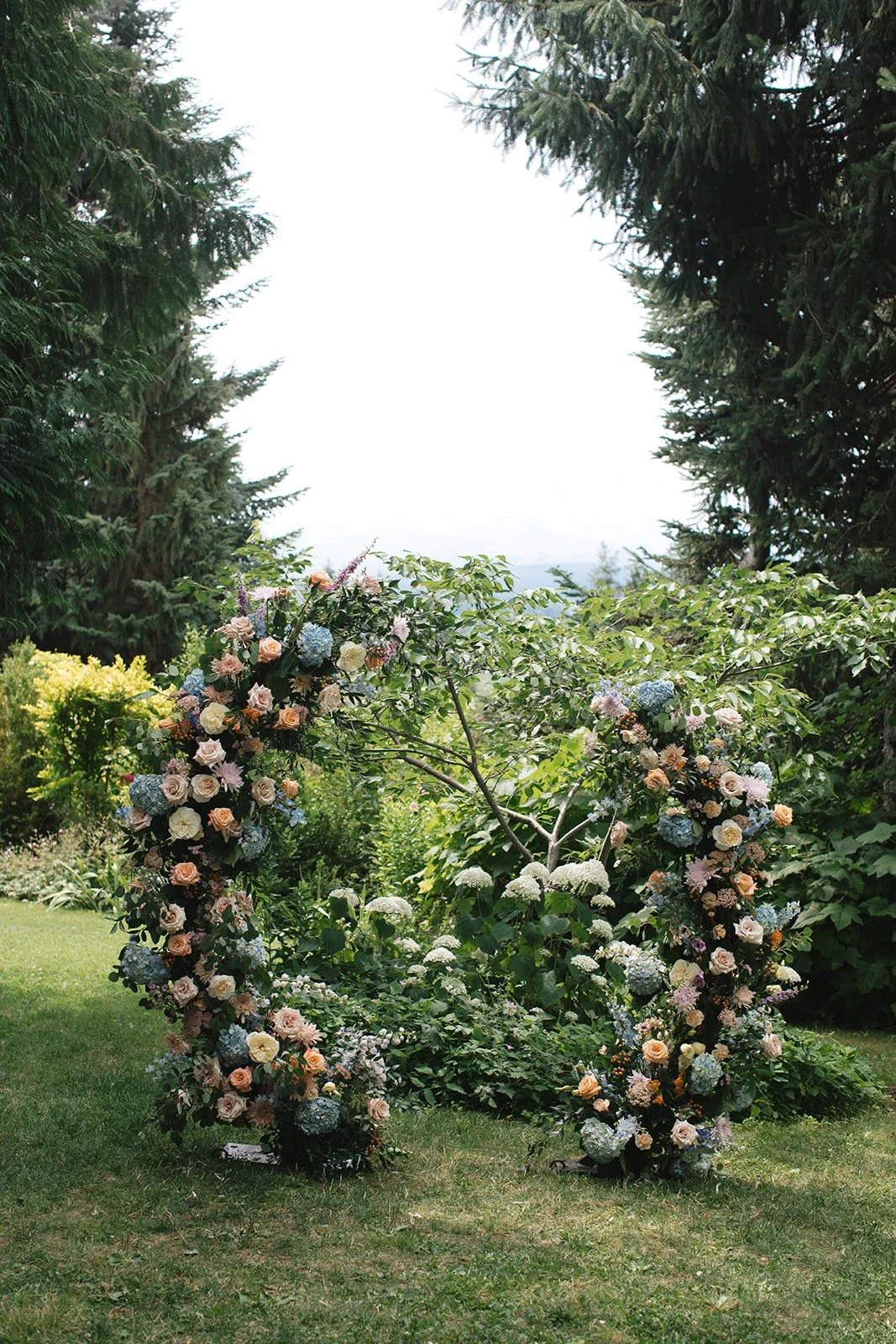trellisflorals.com | Trellis Flowers Columbia River Gorge  Weddings 5 (2).jpg