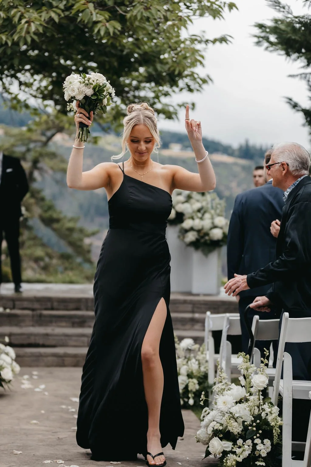 trellisflorals.com | Trellis Flowers Columbia River Gorge  Weddings Hotel Weddings 4.jpg