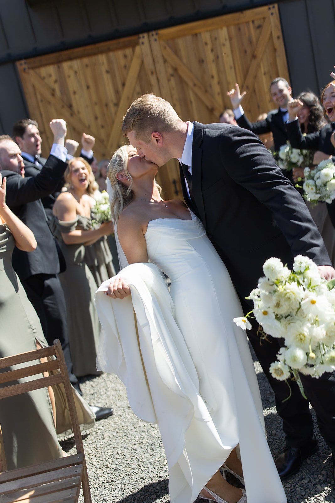 trellisflorals.com | Trellis Flowers Columbia River Gorge  Weddings  5 (2).jpg